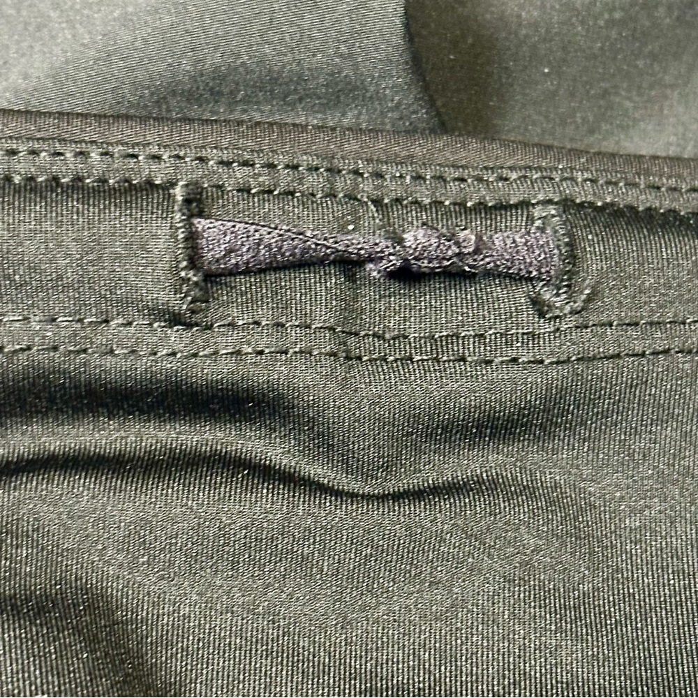 Women’s Adjustable Waist Avia Charcoal Performance Shorts - Picture 7 of 10